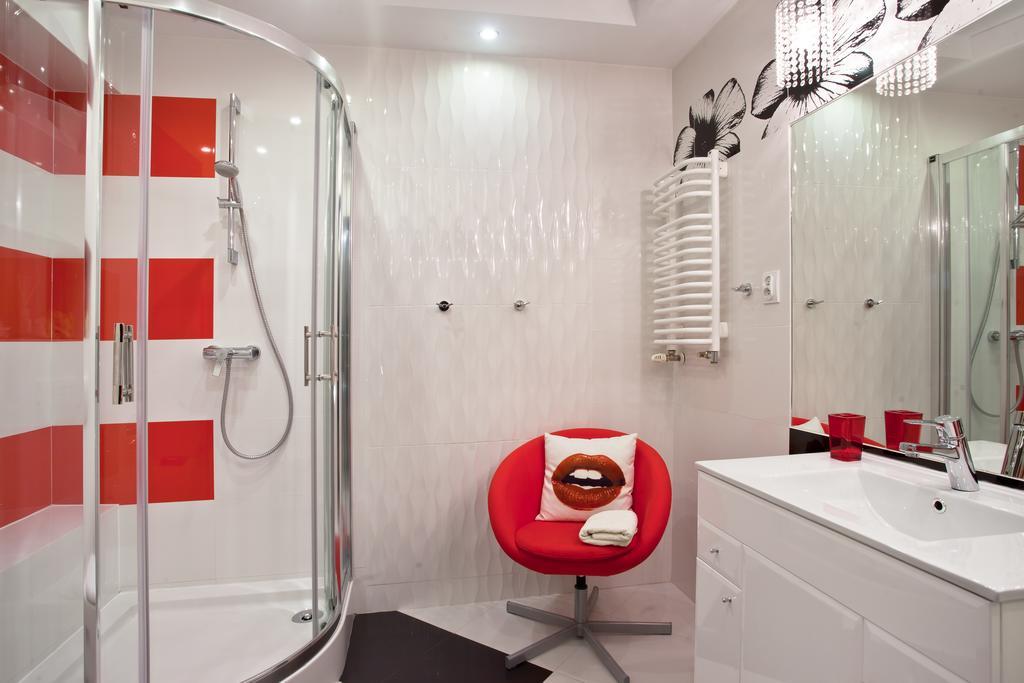 Apartament Szmaragdowy Apartment กรินีซา ดรอยจ์ ภายนอก รูปภาพ