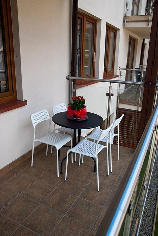 Apartament Szmaragdowy Apartment กรินีซา ดรอยจ์ ภายนอก รูปภาพ